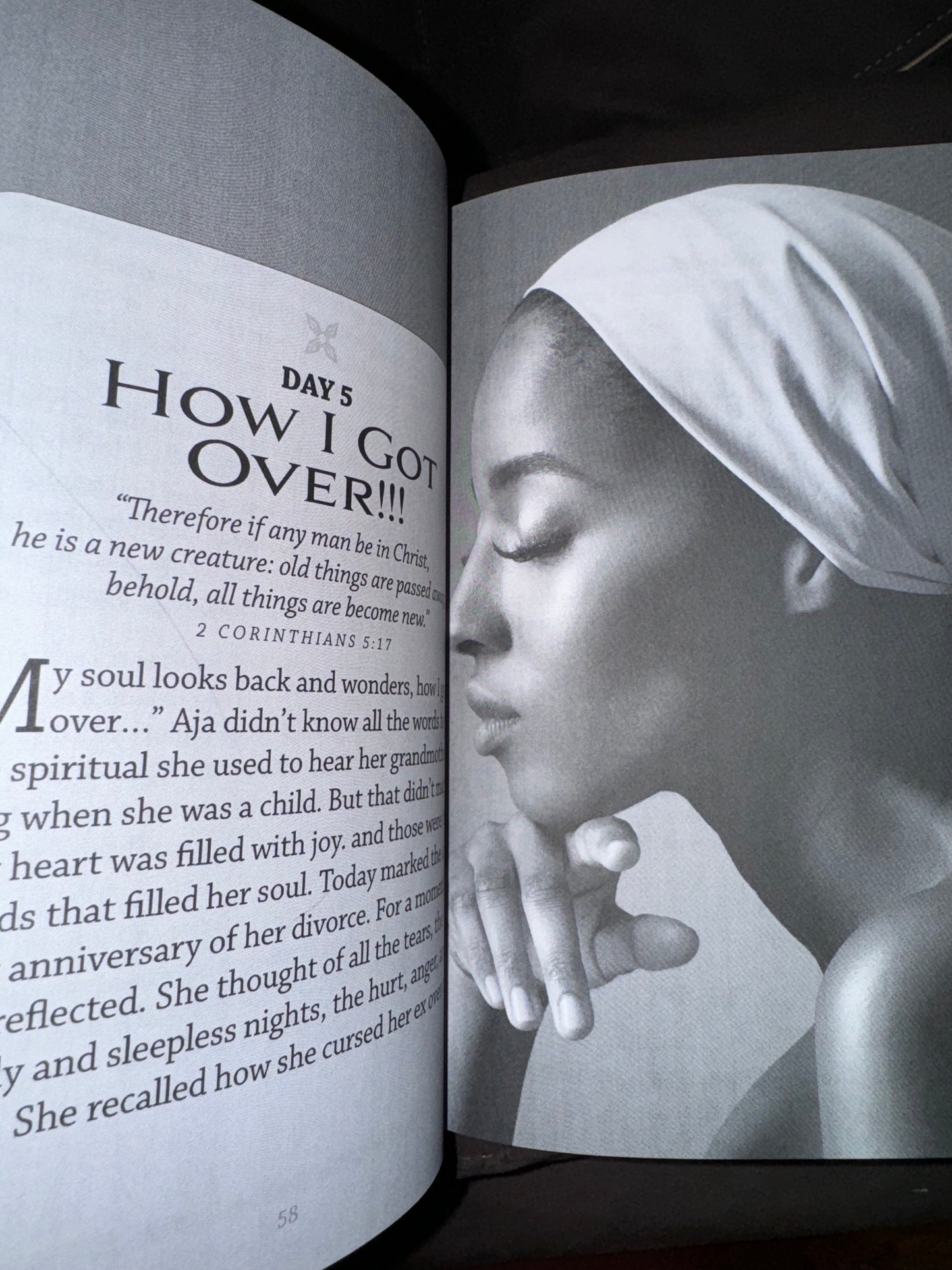 Women of Color Daily Devotional SUMMER #1 Edition x 20